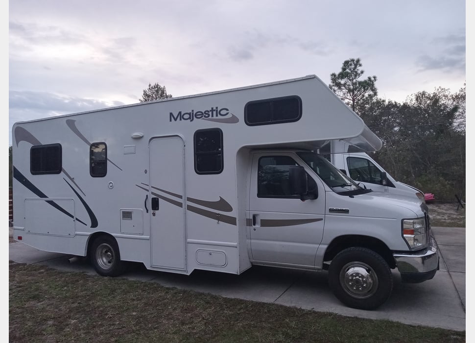 Class C Motor Home rentals in Winter Haven