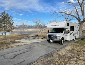 Thor Motor Coach Majestic 23A