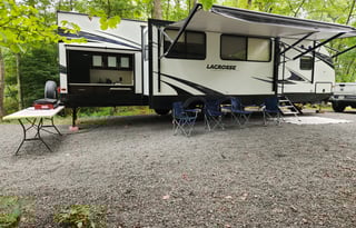 Escape –Spacious and Pet-Friendly Adventure Awaits