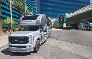 The Phoenix, 2026 Thor Motor Coach Omni TRAIL R36