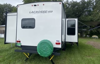 Dusty Roads-Couples Retreat-2 b ,2bath-Ins. Inc