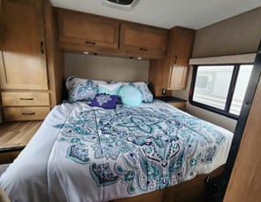 Tiffin Motorhomes Wayfarer 28 TM