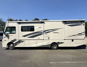 Winnebago Vista LX 30T