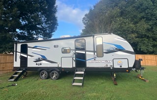 Brand New 2023 Modern Style Alpha Wolf Bunk House!