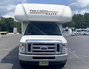 Thor Motor Coach Four Winds 22E