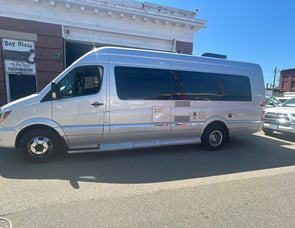 Winnebago Era 70X
