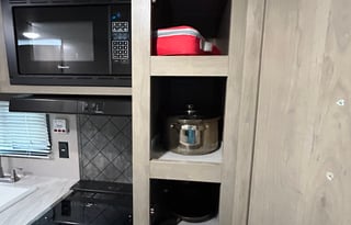 Independence! 2019 Palomino Puma XLE Lite w/ sofa