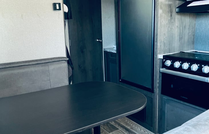 2021 Jayco Jayflight Dinette area