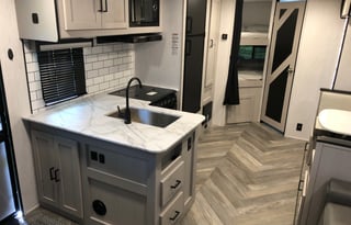 Same 5-Star Renters, New Camper!