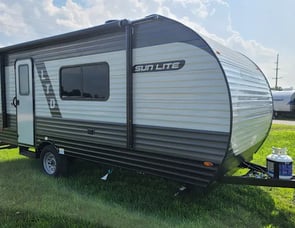Sunset Park RV Sun Lite LTD 19BH