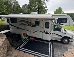 Forest River RV Sunseeker 2500TS Ford