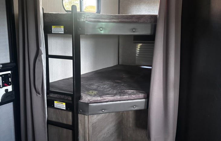 Bunk House - Queen size mattress x 2