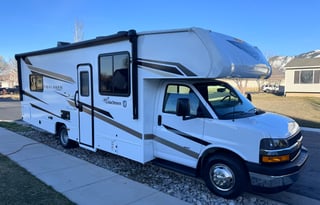 2025 30ft Coachmen 27QB - Sleeps 6