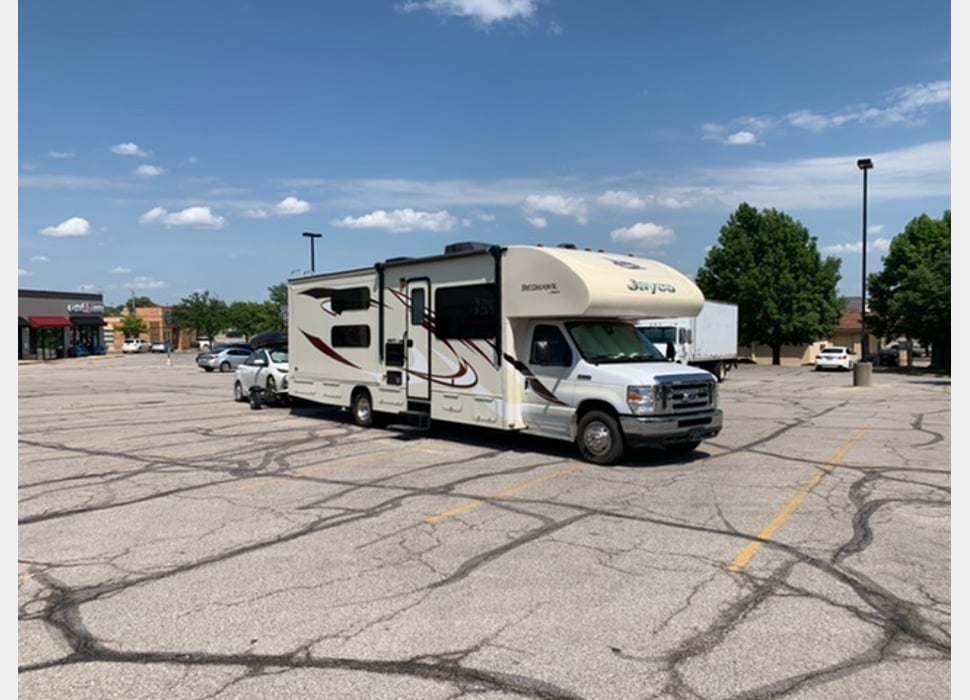 Class C Motor Home rentals in Hilliard