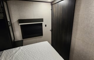 2022 Jayco Jay Feather 27BHB