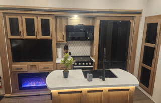 Tri-State Luxury: 5th Wheel Family Paradise