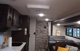 Travel in Comfort and Style up to 6ppl