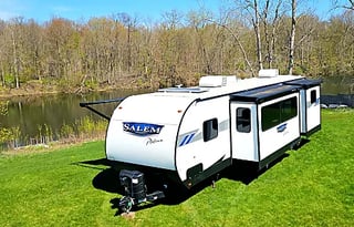 Fireside RV's FR Salem Platinum 31KQBTS Bunkhouse