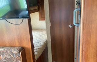 2015 Prime Time RV Avenger ATI 26BB