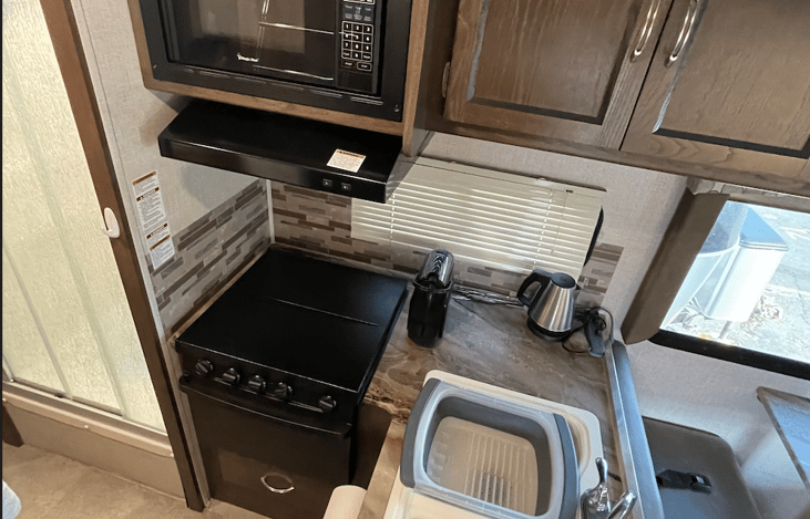 Great size kitchen for cooking and preparing meals.