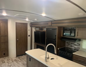 Keystone RV Cougar Half-Ton Series 34TSB