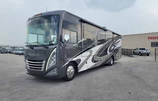 2022 Thor Motor Coach Miramar 37.1