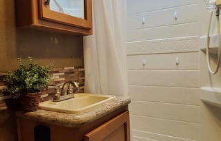 Thor Motor Coach Four Winds 24 Ft.- EARLY PICK UP