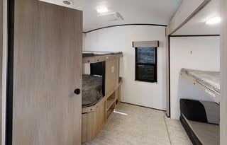 2020 Cruiser Radiance Ultra Lite 32BH