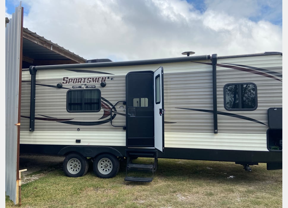 Fifth Wheel rentals in Alvin