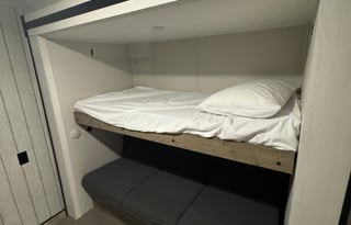 2024 Palomino Puma 31QBBH