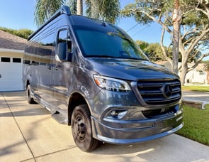 Grech RV Strada-ion AWD Tour