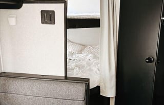 2021 29 ft Grey Wolf Travel Trailer Camper 26DJSE