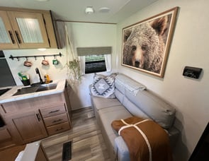 Prime Time RV Avenger 26BK