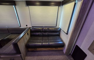 Cherokee Artic Wolf 287BH