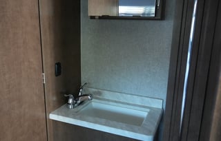 2020 Winnebago Vita 24F pristine & low mile