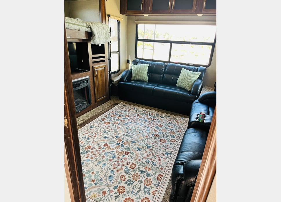 Fifth Wheel rentals in Rock Springs