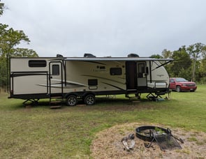Coachmen RV Freedom Express 310BHDS