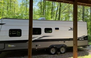 The Detour | Cozy Family Travel Trailer Getaway