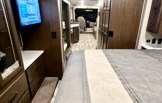 Get Out of Town 2022 Thor Windsport 34J