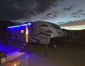 Forest River RV Cherokee Alpha Wolf 26DBH-L