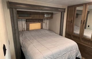 Cleaton RV Rental - 2020 Palomino Puma 32RBFQ