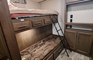 2019 Keystone RV Cougar 32BHS