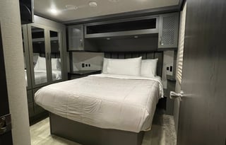 2021 Grand Design Momentum G-Class 320G