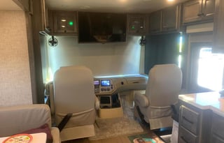 NEW 2023 Tiffin Motorhomes Open Road Allegro 36 UA