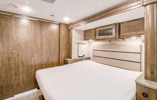 2025 COACHMEN MIRADA 35ES