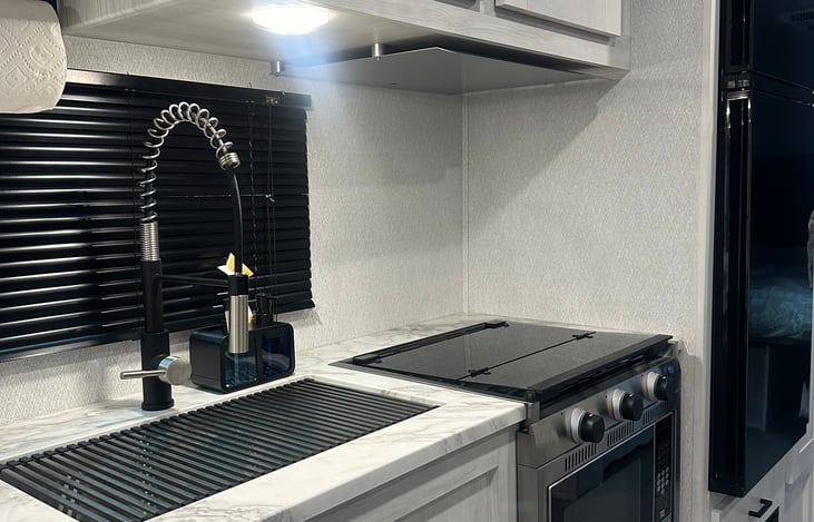 Propane stove top burners and convection oven