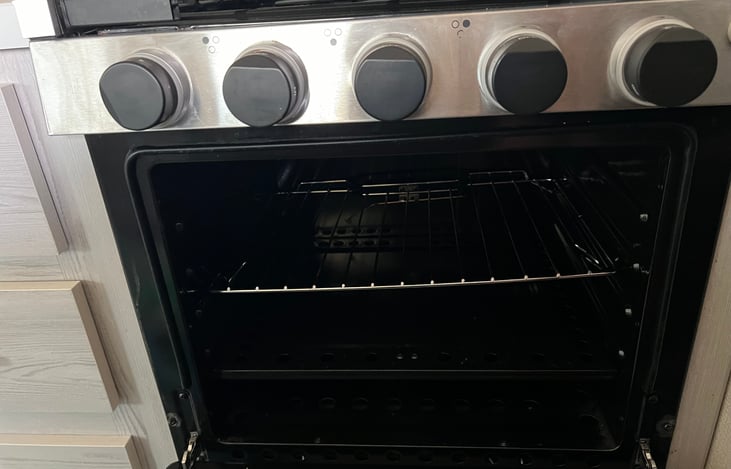 Gas oven