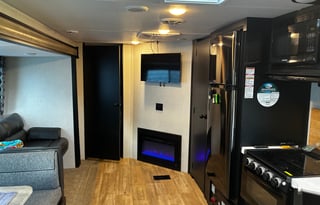 This Travel Trailer is for delivery only.