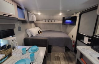 Fun Camper for Small Families Fully Stocked