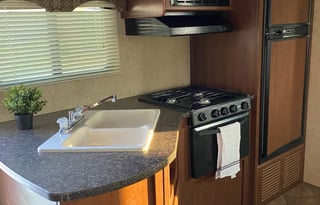 Lone Pine Prowler Bunkhouse